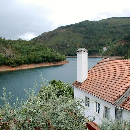 Riverside - Lovely River-view 3 Bedroom House Holiday home Dornes