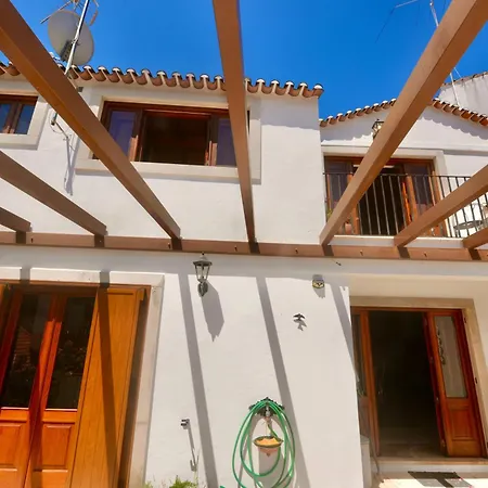 Riverside - Lovely River-view 3 Bedroom House