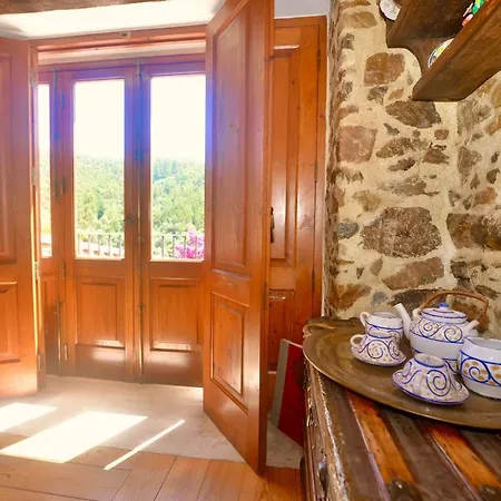 Riverside - Lovely River-view 3 Bedroom House Holiday home Dornes