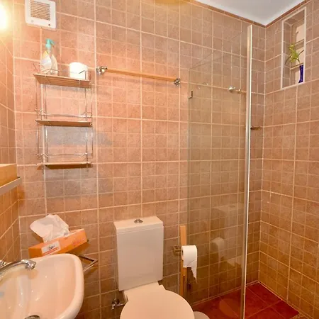 Riverside - Lovely River-view 3 Bedroom House בית נופש דורנס