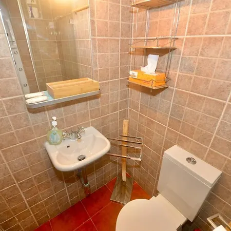 Riverside - Lovely River-view 3 Bedroom House