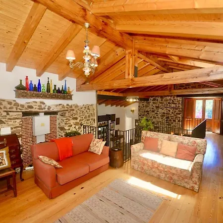 Riverside - Lovely River-view 3 Bedroom House *