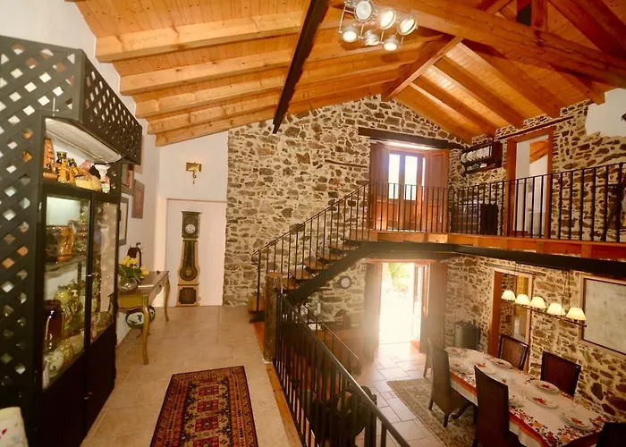 Riverside - Lovely River-view 3 Bedroom House * ドルネス