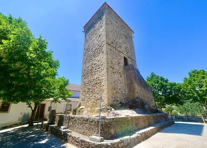 Riverside - Lovely River-view 3 Bedroom House *