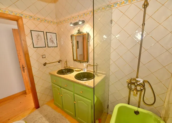 別荘 Riverside - Lovely River-view 3 Bedroom House