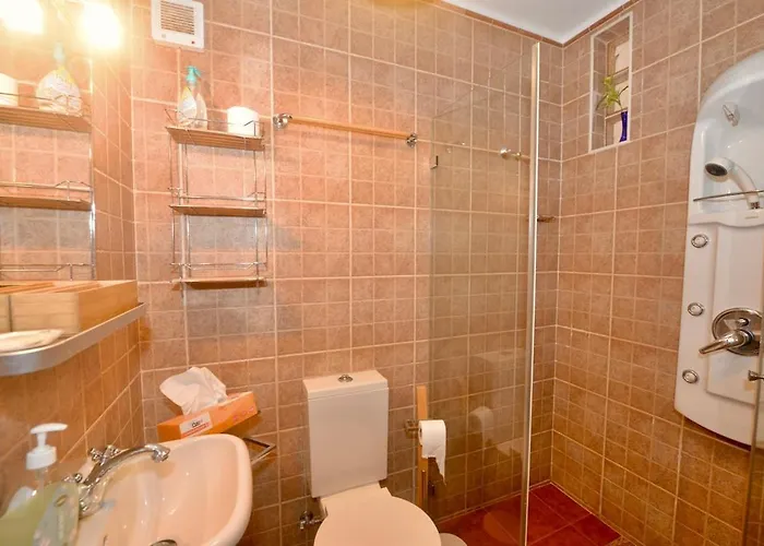 Riverside - Lovely River-view 3 Bedroom House 別荘 ドルネス