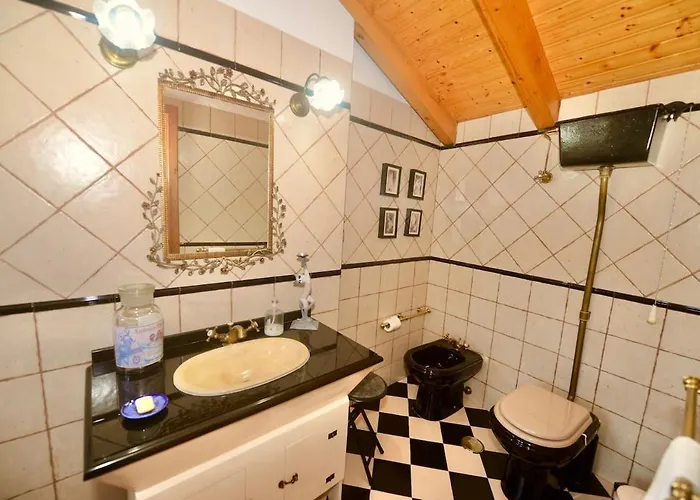 Riverside - Lovely River-view 3 Bedroom House 別荘