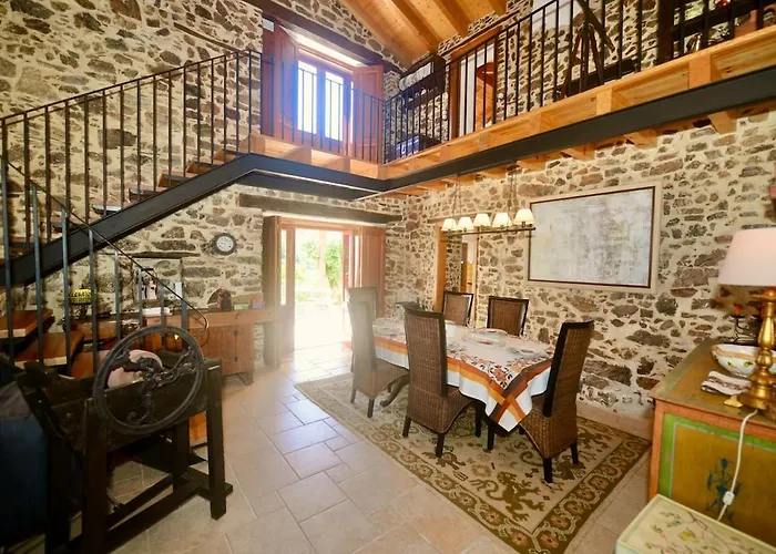 Riverside - Lovely River-view 3 Bedroom House ドルネス