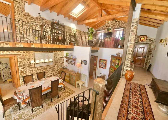 Riverside - Lovely River-view 3 Bedroom House