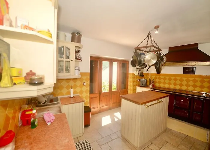 別荘 Riverside - Lovely River-view 3 Bedroom House